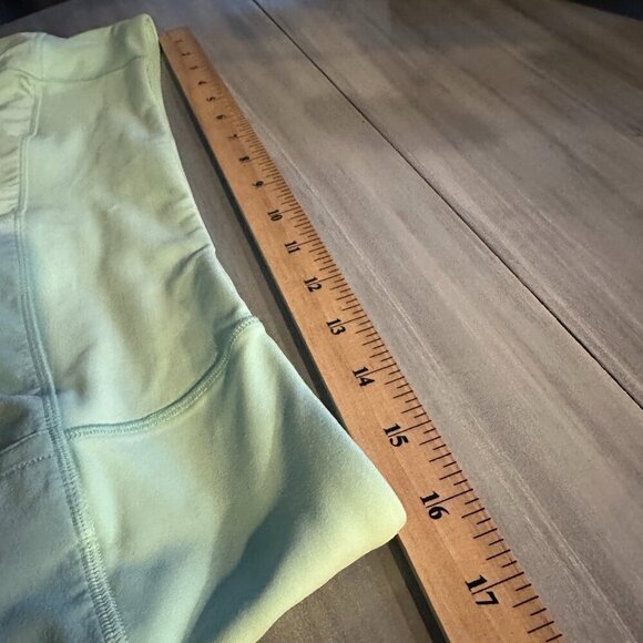 Lululemon Womens Sea Mist Speed Up Shorts Size 10 Athleisure Workout Mid Rise - Picture 7 of 8